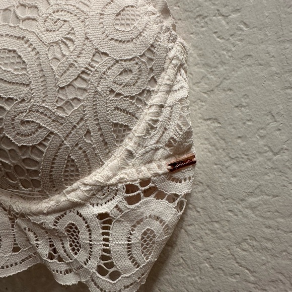 Victoria's Secret Cream Lace Halter Top - Picture 7 of 9